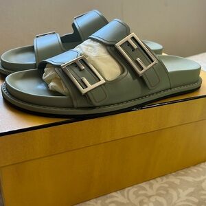 FENDI Sandalo Vitello